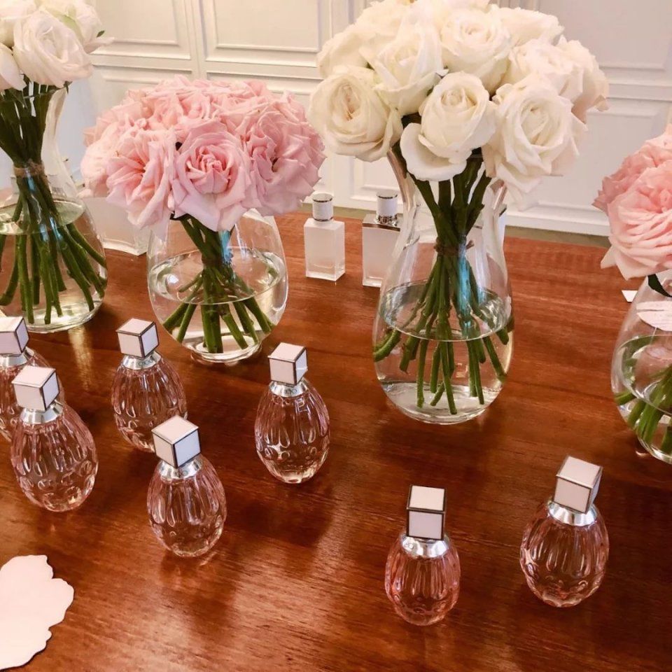 蔡徐坤手把手教防脱妆秘诀!原来带货女王梅根最爱这盘眼影!