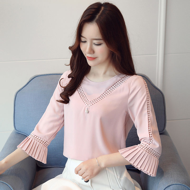 终于发现一种“流氓衫”，40岁女人穿上性感优雅，男人都爱看