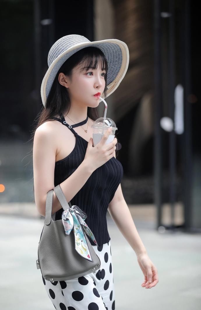 清凉一夏:街拍清纯美女性感、腿长倒数第二张有重点，成年人都懂