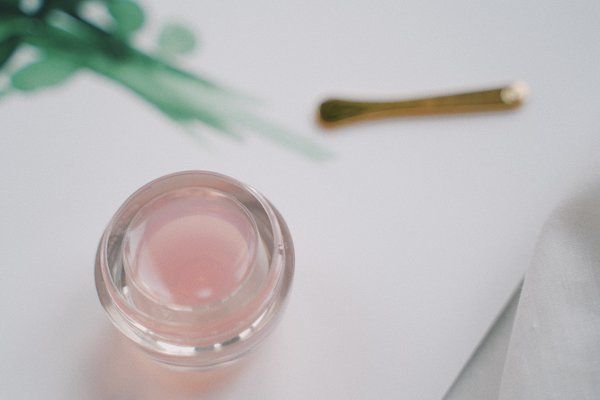 Tatcha唇膏出新色!确认过眼神，是日系的感觉!