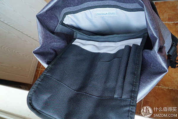 英伦气质的休闲与商务并存--KNOMO CROMWELL克伦威尔卷盖双肩包