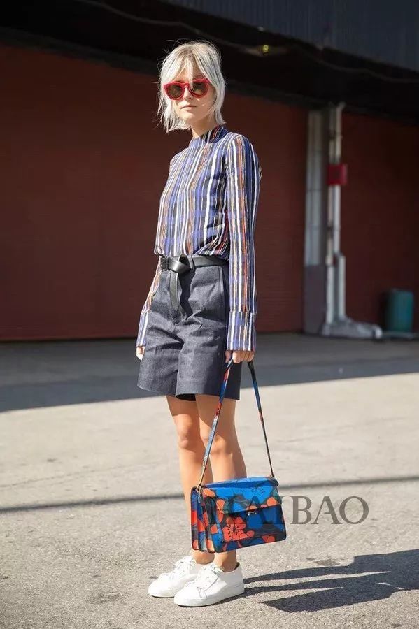 挤掉老爹鞋，成为“今夏最火”的复古单品，是什么来头?