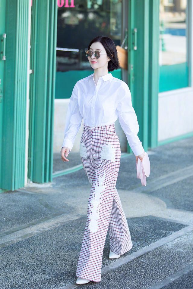 32岁的杨幂和31岁的赵丽颖撞发型，网友：舒畅的短发更加时尚