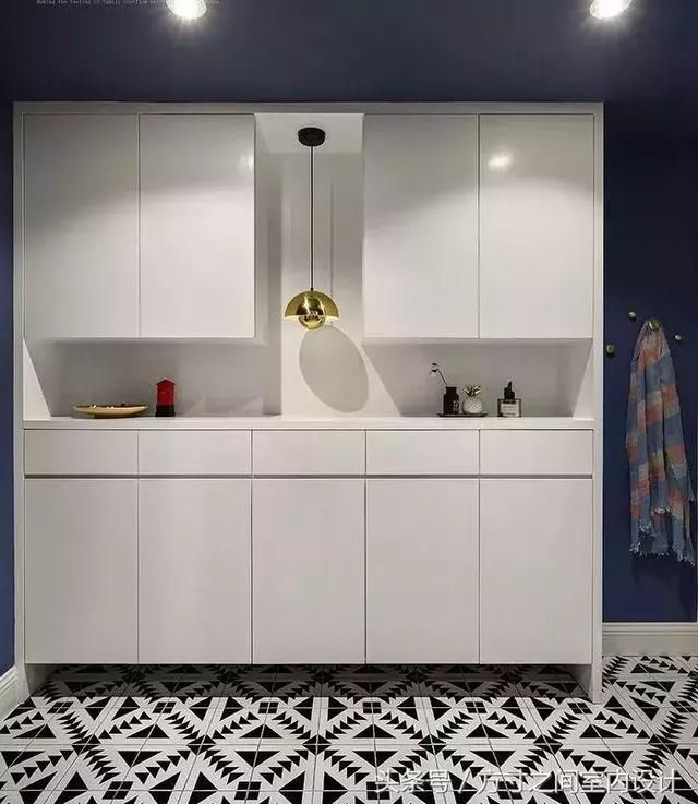 完蛋了，玄关瓷砖居然可以这样铺，快被邻居挤破门了！