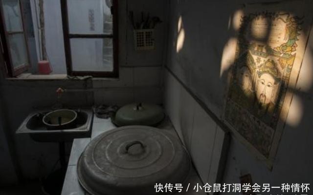  「明年」农村老人说，明年是二龙治水，十人分饼，十一牛耕田，