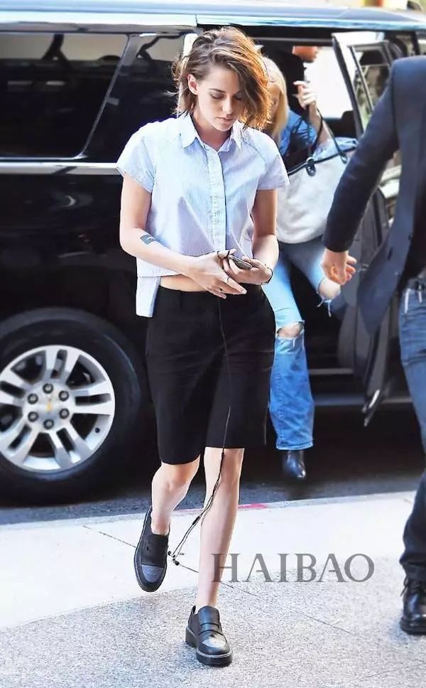 挤掉老爹鞋,成为“今夏最火”的复古单品,是什么来头?