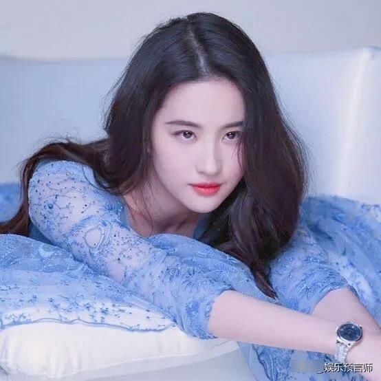  露出额头@被刘海封印了美貌和俊朗的明星们，去掉刘海秒变“盛世美颜”