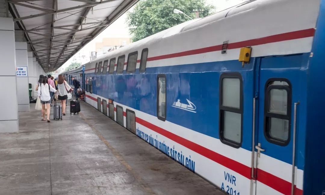 看世界 | 越南双层火车体验，座位比高铁还宽敞，厕所上的字看乐