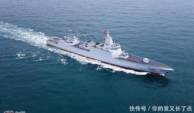 海军首艘万吨入列