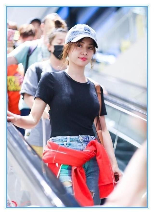 蔡依林本想露美背，可却被吐槽虎背熊腰，与奚梦瑶比真是输惨了!