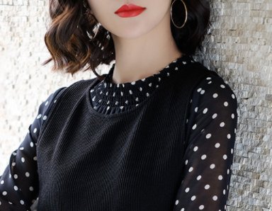 45岁小姨从不穿裙，只穿这娃娃衫+萝卜裤，嫩美像小姐姐