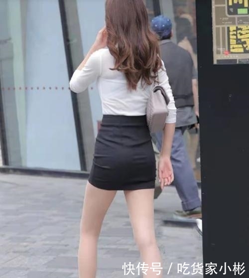  蓝色■街拍：一条蓝色吊带连衣裙，彰显独立，绽放东方美女曼妙身姿迷人