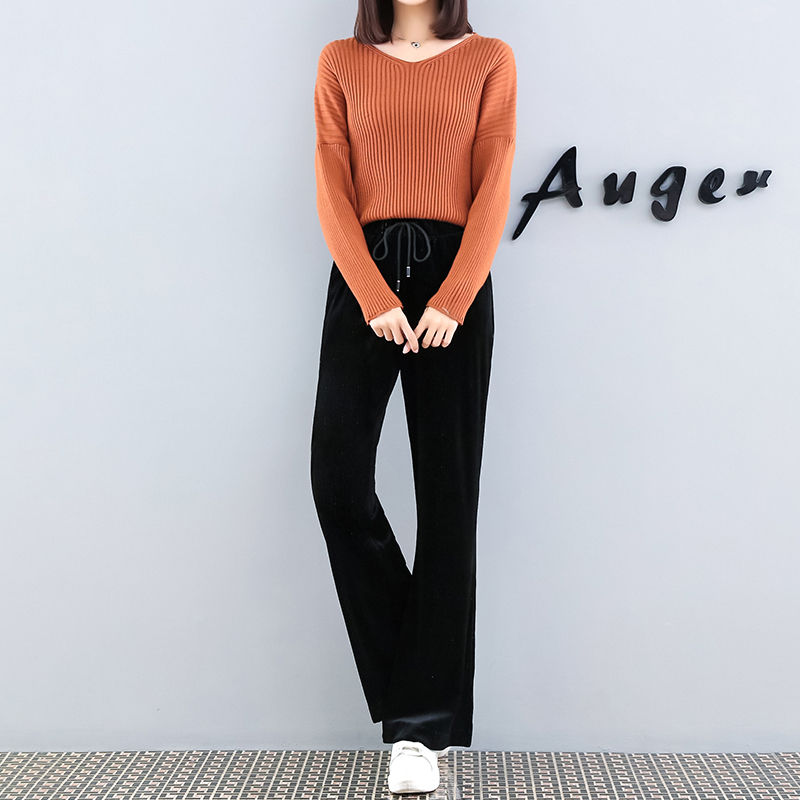 今年流行金丝绒运动卫衣，保暖还很洋气，穿上很好看