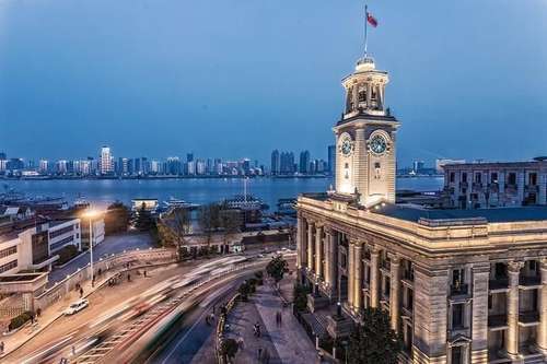 我国拥有16座高铁站的城市，客流量达到上亿人，有望成为一线城市