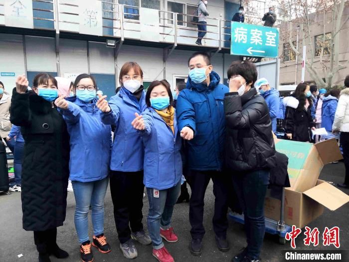  出征■近700名山东医护人员再“出征” 增援湖北重症病区
