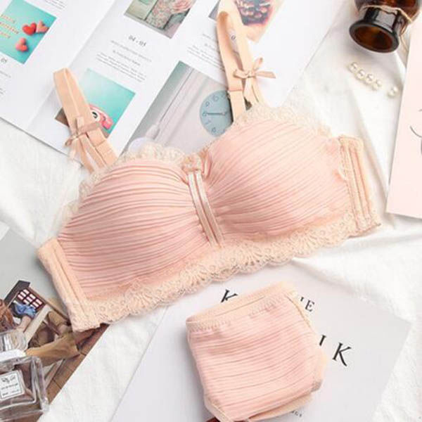 几款甜美套装文胸，舒适好穿，做个精致可爱小女孩