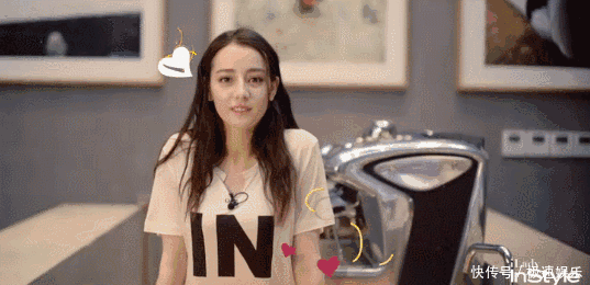 迪丽热巴与关晓彤同戴皇冠，相差5岁，这差别也太大了吧！