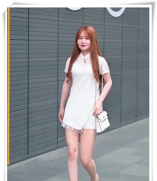 辣妈|街拍:“辣妈”出门这样穿搭,清爽有气质,魅力十足!