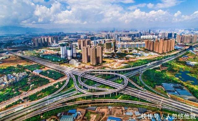  #南宁#云贵桂三大省会城市新城区对比，还是南宁新城区最高大上