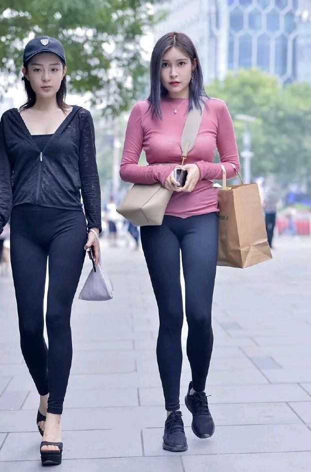 时尚健身运动服, 凸显动人身材, 修身显瘦适合逛街休闲