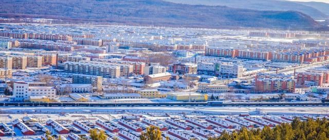  名副其实■我国空气最清新的城市，地处中国最北部，名副其实的天然氧吧！