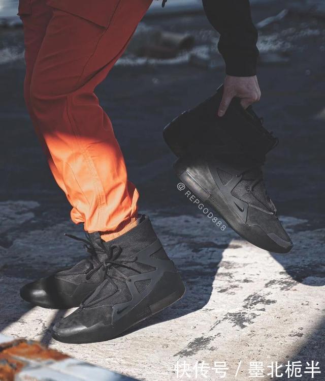  #上脚#谍照预览全新黑色NikeAirFearofGod1上脚效果