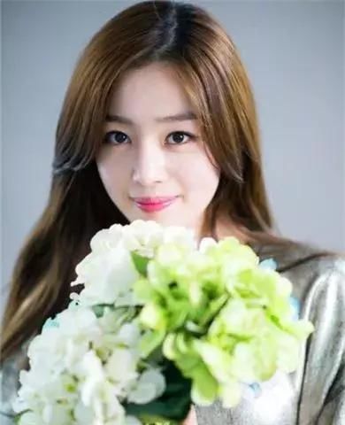 谁说整容太多脸会崩？这些明星用实力给大家辟谣！