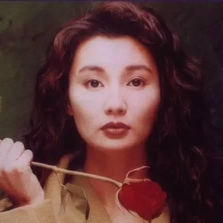 头发又双叒叕炸毛了，自来卷可怎么办才好?