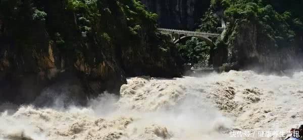 小夫妻42天自驾14000公里, 穿越13个省, 环游半个中国