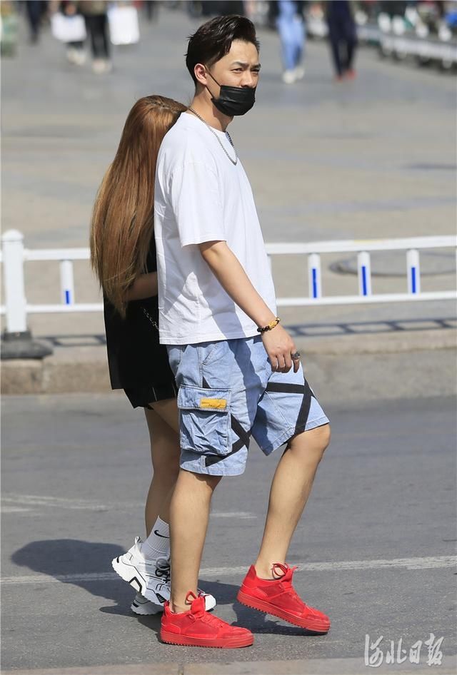  石家庄市：河北石家庄：气温攀高“清凉”来袭