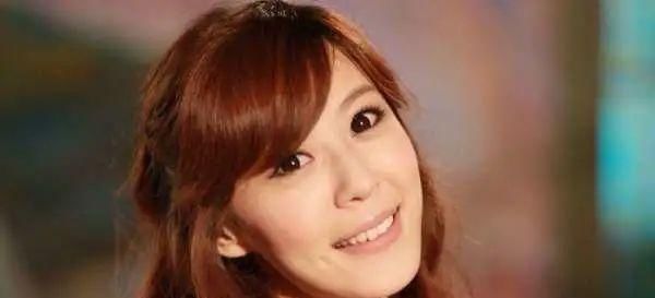 『就要』刚拍完《爱5》就要退圈?她哽咽着吐露真情