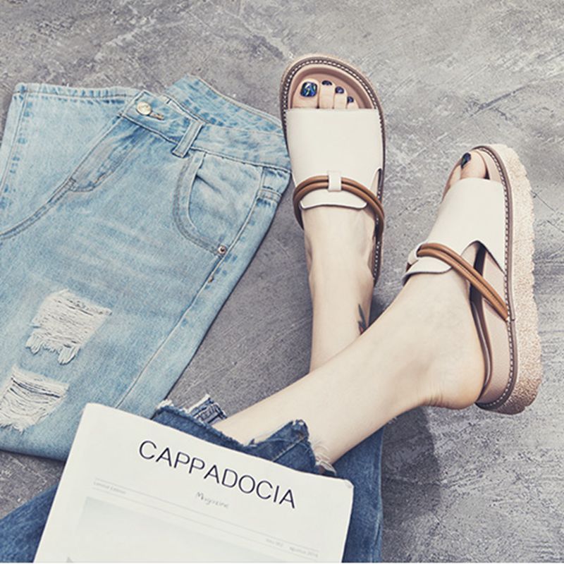 换掉你的休闲鞋吧，今年流行这样的时尚凉鞋，比休闲鞋舒适多了