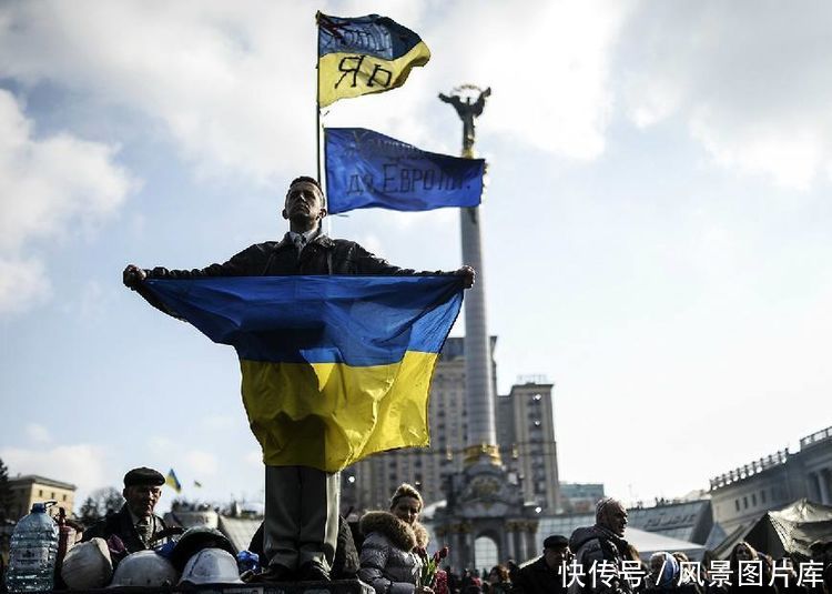 去乌克兰旅行,街上看到的都是美女,但混乱的现