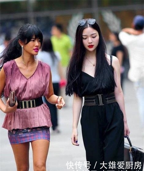  风哥■风哥街拍：温婉可人的美女，塑造腿部线条
