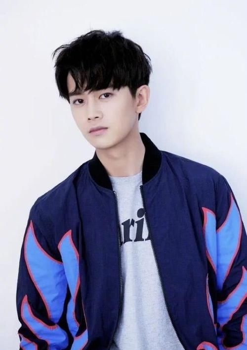 『首期』《向往的生活4》首期嘉宾杨紫宋丹丹，还有谭松韵任嘉伦合体录制