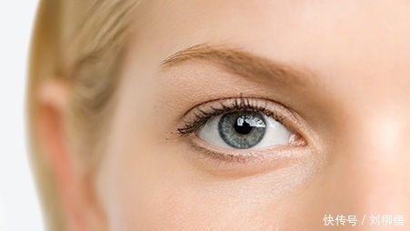 「爱美人士」单眼皮做双眼皮好多钱