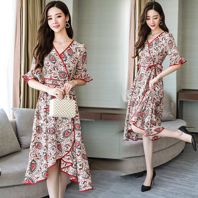 女人过了45岁别穿太土，学下图女人这样穿，年轻20岁，上档次