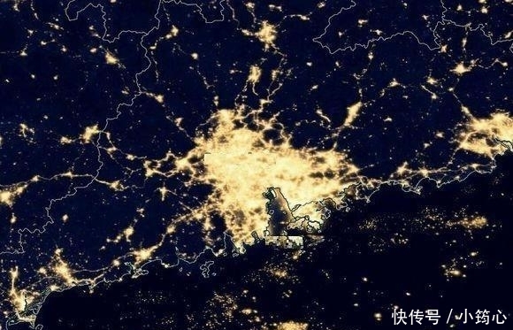 卫星航拍：城市亮度说明，苏南、浙北、珠三角，哪个比较强