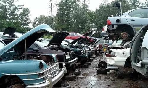 汽车报废政策新规终于上线，不再被当废铁卖，最高补贴10万