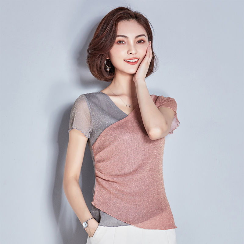 姐姐穿着这些上衣真的非常精致显年轻，我忍不住都要买