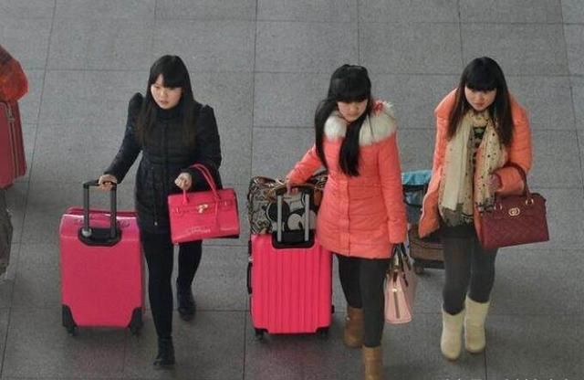 农村将掀起“进城热”，这两种人会争着离开农村，有你吗？