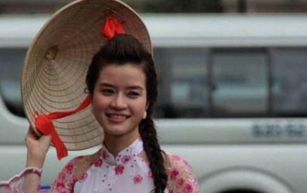 越南美女最赚钱的行业，最后一个游客体验后不想走，还不收小费