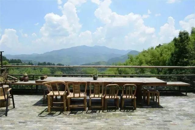  #新房#为什么很多人离开了农村，还要在老家盖一栋新房？