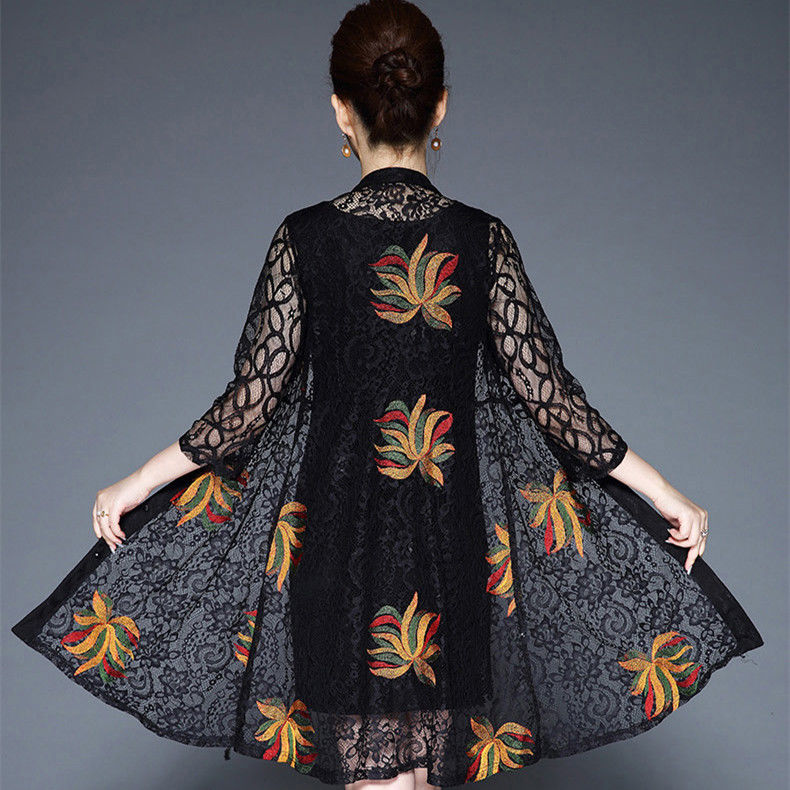 丰满的女人不正经?瞧瞧下面女人穿“蕾丝秋裙”，美嫩女人味十足