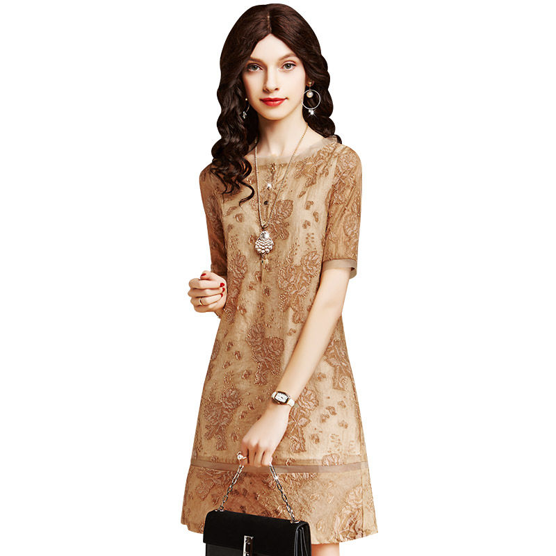 新发现!比旗袍还美的“减龄裙”，老婆穿上，到哪都惊艳全场