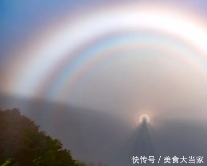 震撼！近日峨眉山惊现奇观，难得一见！