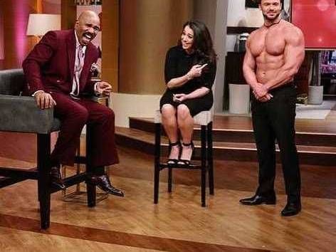 女子体重250斤，被丈夫狠心抛弃，减肥110斤后秒变美女!