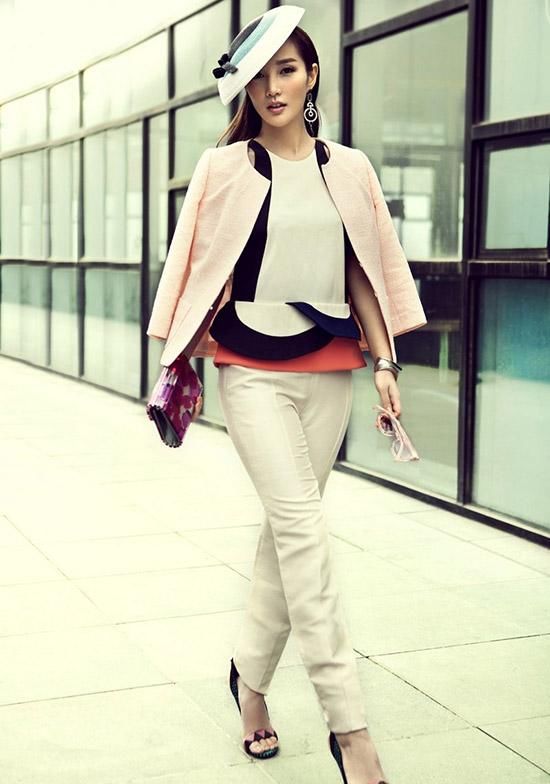 街拍：图1校花，图2性感，图6大长腿好诱惑！