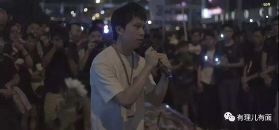  「暴徒」“嘻哈议员”邝俊宇：暴力活动的最佳导演