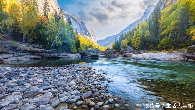 国庆新疆7日游攻略：访北疆晚秋，喀纳斯+禾木村+五彩滩+可可托海